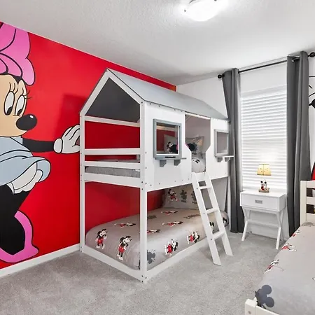 Spacious 4Br Townhome W Pool -Free Bbq
